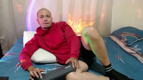 Snapshot of maax_taylor01 chatting on 02-06-26, 12:30 online show from 02-06-26, 12:30