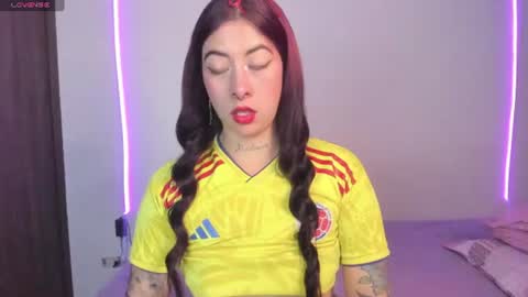 Snapshot of maazikeenx chatting on 06-18-26, 04:13 Sara online show from 06-18-26, 04:13