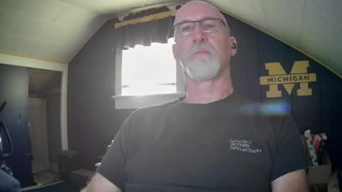 Snapshot of mac8181 chatting on 07-04-26, 10:43 mac8181 online show from 07-04-26, 10:43