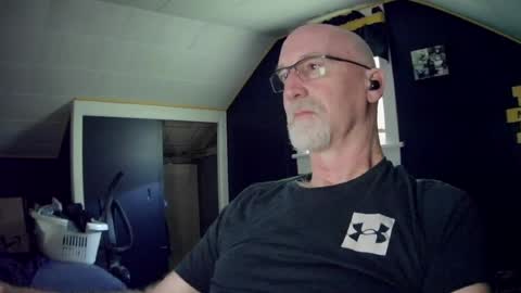 Snapshot of mac8181 chatting on 07-12-26, 10:50 mac8181 online show from 07-12-26, 10:50