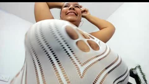 Snapshot of macarenaawills chatting on 01-17-25, 04:47 macarenaawills online show from 01-17-25, 04:47