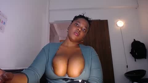 macarenaboobs online show from 04-05-26, 02:14