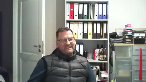 Snapshot of macfly67 chatting on 12-13-24, 04:27 macfly67 online show from 12-13-24, 04:27