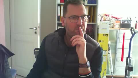 macfly67 online show from 01-16-26, 08:18