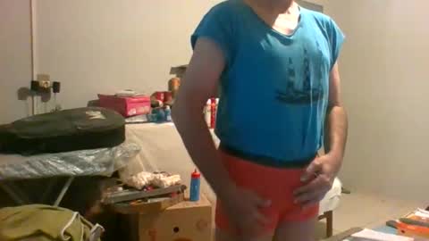 MACHOLIVRE online show from 05-24-26, 06:40