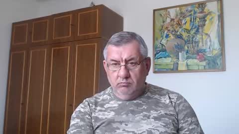 Snapshot of machomale3 chatting on 04-25-26, 02:03 Macho online show from 04-25-26, 02:03