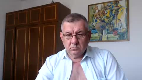 Snapshot of machomale3 chatting on 06-25-26, 12:09 Macho online show from 06-25-26, 12:09
