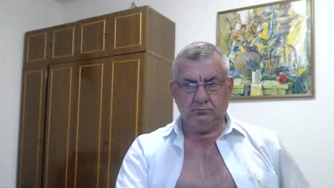 Snapshot of machomale3 chatting on 06-26-26, 06:45 Macho online show from 06-26-26, 06:45