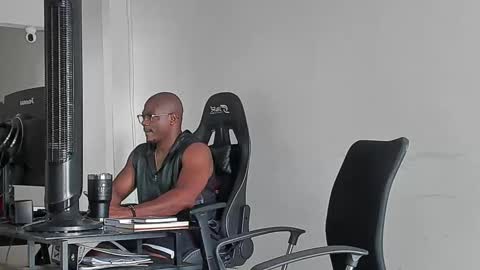 Snapshot of mackbig_dick2 chatting on 09-27-25, 07:08 MACKBIG DICK im a damn dominant I like ATMs INSTAGRAM Edwinaragonc online show from 09-27-25, 07:08