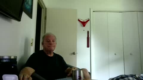 Snapshot of mackdocc001 chatting on 06-19-26, 05:39 mackdocc001 online show from 06-19-26, 05:39