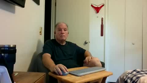 Snapshot of mackdocc001 chatting on 06-20-26, 12:52 mackdocc001 online show from 06-20-26, 12:52
