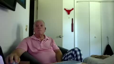 Snapshot of mackdocc001 chatting on 07-08-26, 02:43 mackdocc001 online show from 07-08-26, 02:43