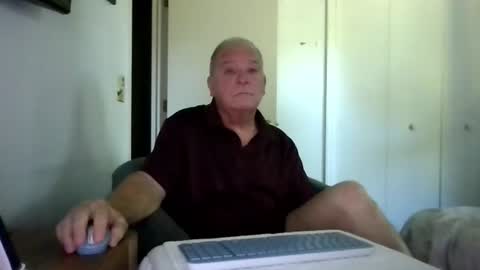 Snapshot of mackdocc001 chatting on 07-19-26, 01:59 mackdocc001 online show from 07-19-26, 01:59