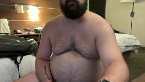 Snapshot of macrackin33 chatting on 09-12-25, 12:44 macrackin33 online show from 09-12-25, 12:44