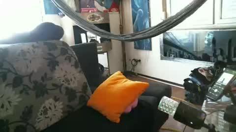 Snapshot of mad_dem0n chatting on 03-02-25, 12:32 Manuel online show from 03-02-25, 12:32