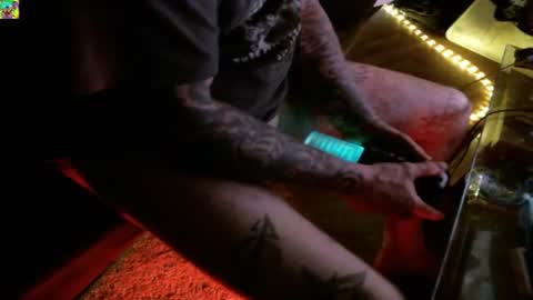 Snapshot of mad_dem0n chatting on 03-05-25, 07:06 Manuel online show from 03-05-25, 07:06