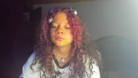 Snapshot of madam_sativa chatting on 01-28-25, 11:17 di online show from 01-28-25, 11:17