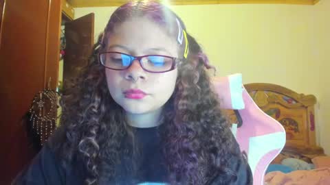 Snapshot of madam_sativa chatting on 01-30-25, 09:47 di online show from 01-30-25, 09:47