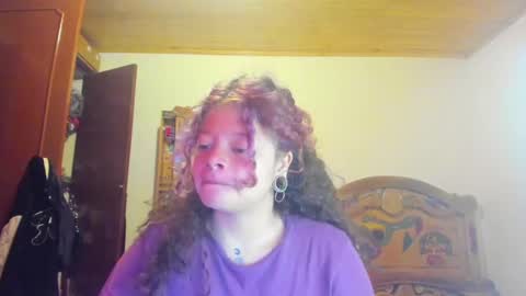 Snapshot of madam_sativa chatting on 02-07-25, 03:52 di online show from 02-07-25, 03:52