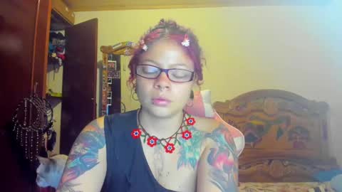 Snapshot of madam_sativa chatting on 02-17-25, 07:31 di online show from 02-17-25, 07:31