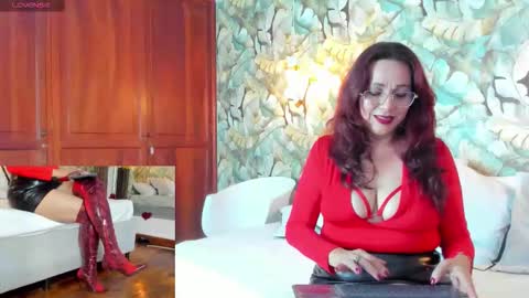 Snapshot of madame_angelic_1 chatting on 11-26-25, 03:29 Madam Angelic online show from 11-26-25, 03:29