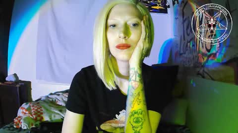 Madame Lucifer online show from 11-02-25, 08:39