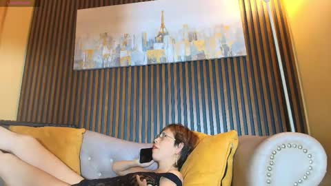 Snapshot of madame_mature1 chatting on 05-15-26, 08:05 Madame online show from 05-15-26, 08:05