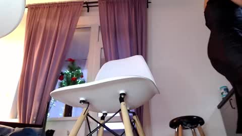 madamekatrina online show from 12-31-24, 06:48