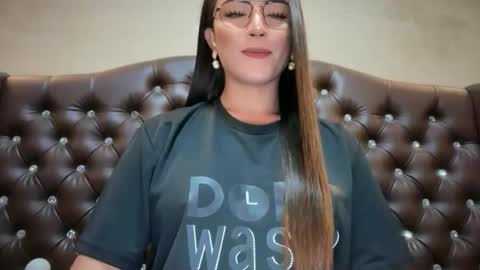 Snapshot of madammistressdominatrixxx chatting on 05-18-26, 04:18 Alison Kloss online show from 05-18-26, 04:18