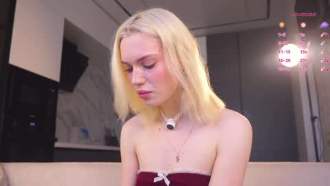 Snapshot of madamorgana chatting on 05-16-26, 04:31 Fiona online show from 05-16-26, 04:31