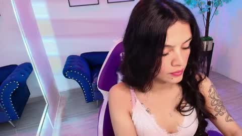 Snapshot of maddie_t18 chatting on 04-22-26, 11:45 maddie_t18 online show from 04-22-26, 11:45