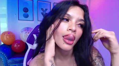 Snapshot of maddie_t18 chatting on 05-16-26, 11:36 maddie_t18 online show from 05-16-26, 11:36