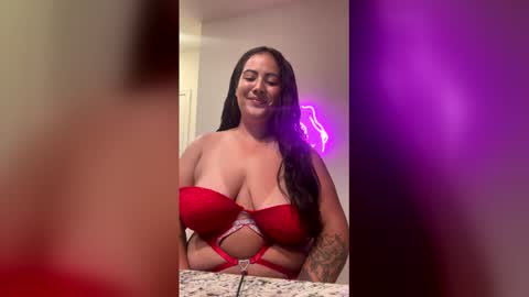 Snapshot of maddieswet chatting on 06-09-26, 12:44 maddieswet online show from 06-09-26, 12:44