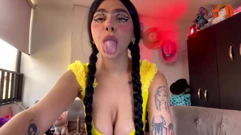 Maddie online show from 04-04-26, 06:49