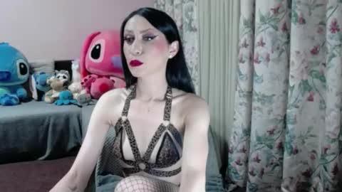 Snapshot of maddison_summer chatting on 06-10-26, 10:41 Maddison Summer online show from 06-10-26, 10:41