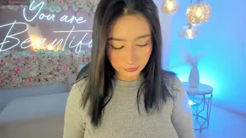 Maddison online show from 01-12-26, 04:39