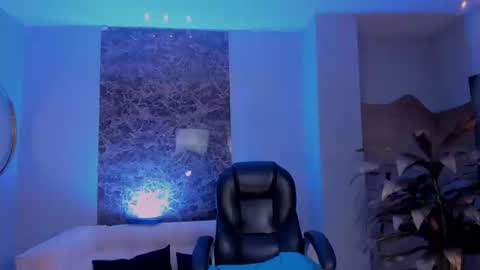 Maddison online show from 03-25-26, 09:32