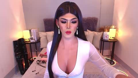 Snapshot of maddisonwil chatting on 02-26-25, 01:00 M A D D Y online show from 02-26-25, 01:00