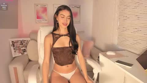 Snapshot of maddy_bronw chatting on 06-27-26, 08:47 Maddy online show from 06-27-26, 08:47