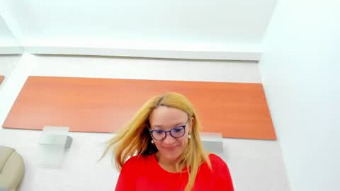 Snapshot of maddy_cartter chatting on 06-30-26, 10:49 maddy cartter online show from 06-30-26, 10:49