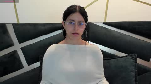 Maddy  online show from 10-20-25, 12:49