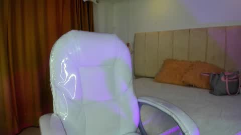 Maddy online show from 10-28-25, 02:59