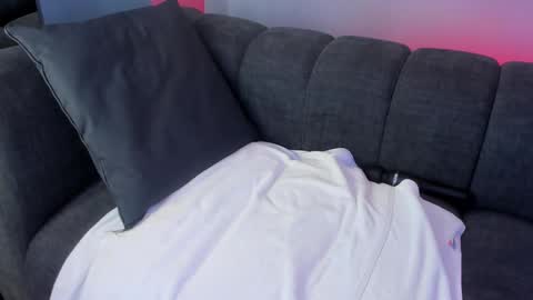 Snapshot of maddy_walker chatting on 02-14-25, 02:18 Maddy online show from 02-14-25, 02:18