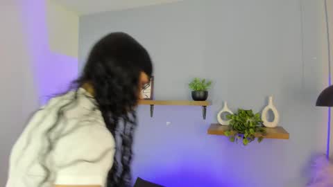 Maddy  online show from 11-18-25, 12:09