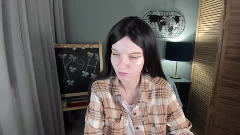 madelaines online show from 11-25-25, 09:42