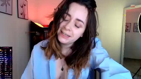 Snapshot of madelamee chatting on 04-26-26, 05:10 madelamee online show from 04-26-26, 05:10