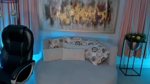 Snapshot of madelinefox_ chatting on 02-12-25, 07:44 Madeline online show from 02-12-25, 07:44