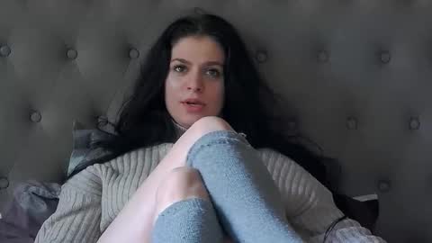 madelynvelure online show from 11-22-25, 12:26