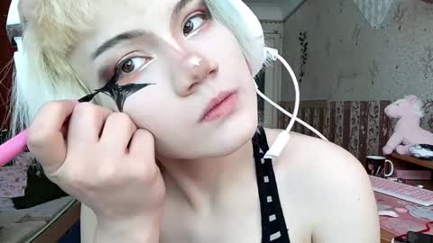 Snapshot of madgezari chatting on 03-01-26, 07:21 Alice Kaneki online show from 03-01-26, 07:21