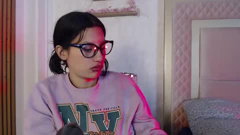 madhison_5 online show from 04-06-26, 12:28